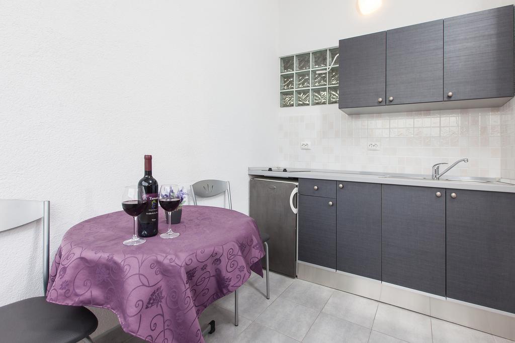 Apartments Smiljka Tucepi Ngoại thất bức ảnh