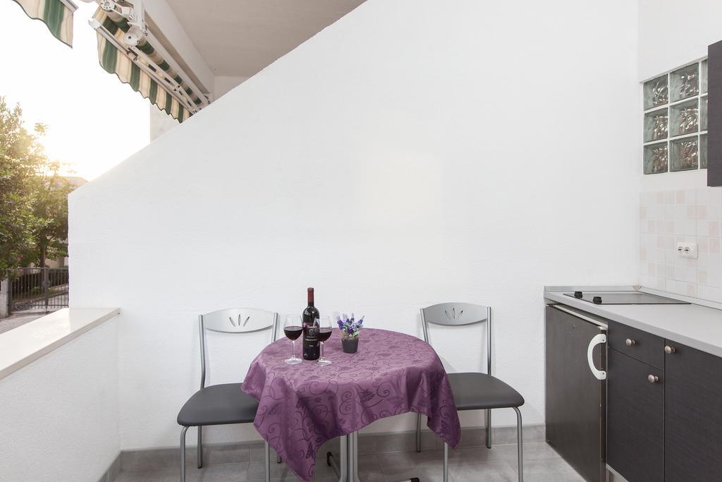 Apartments Smiljka Tucepi Ngoại thất bức ảnh
